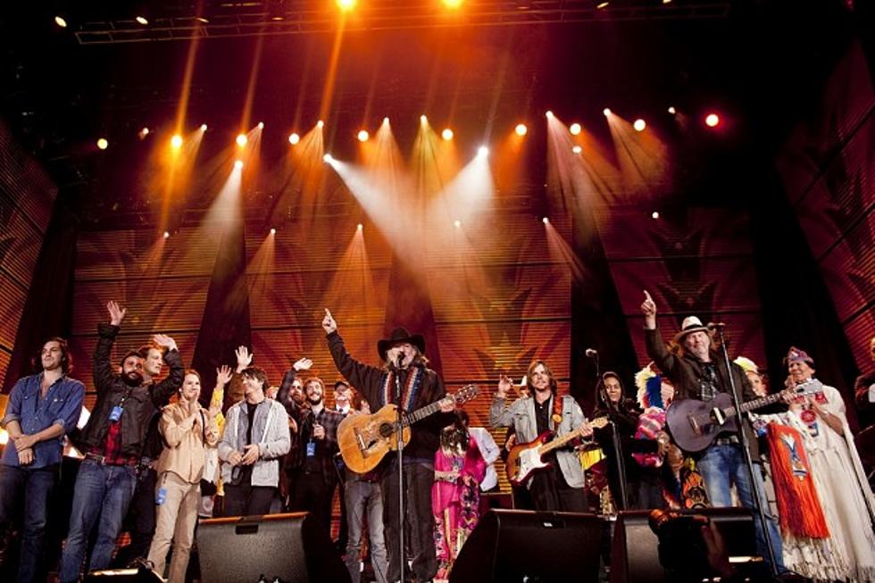 38 Years Ago: First Farm Aid Held in Champaign, Ill.