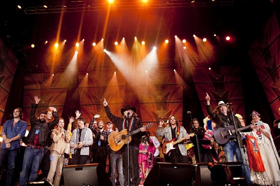 38 Years Ago: First Farm Aid Held in Champaign, Ill.