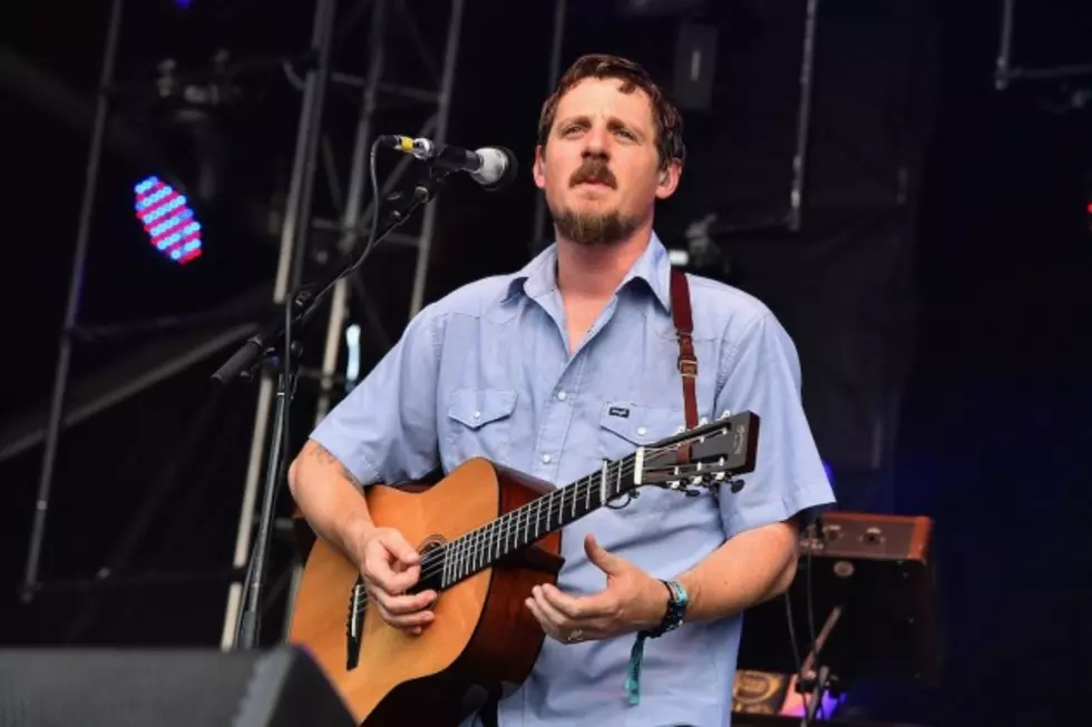 Sturgill Simpson to Release &#8216;Metamodern Sounds&#8217; on Pink Vinyl for Cancer Research