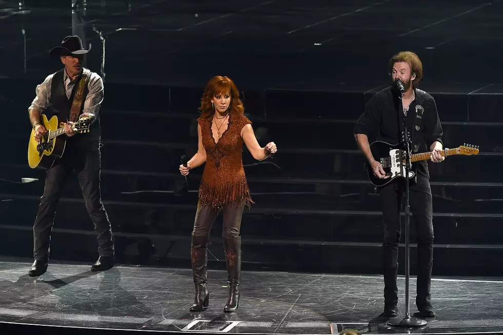 Reba McEntire and Brooks &#038; Dunn Perform at the 2015 CMA Awards [WATCH]