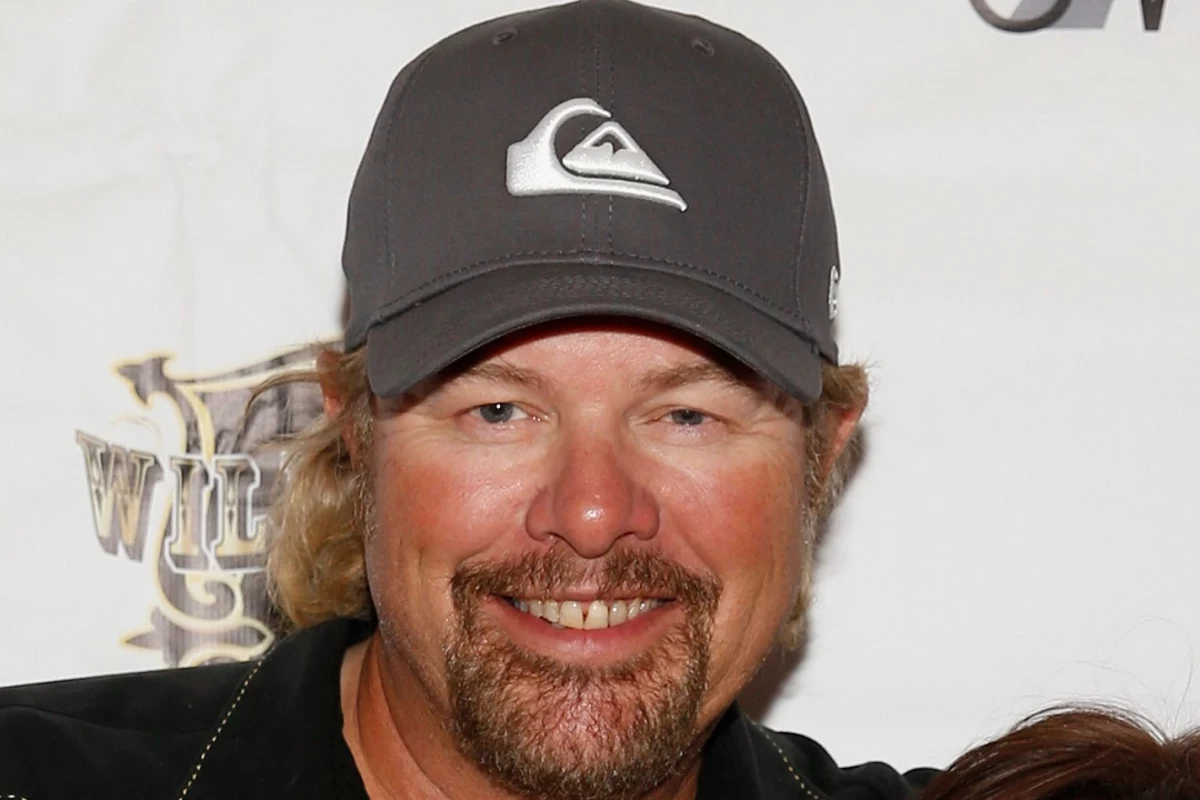 Why Doesn't Toby Keith Attend the CMA Awards?