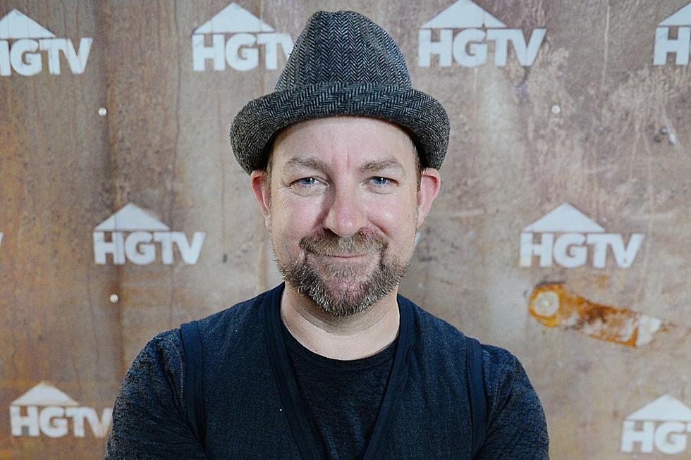 Kristian Bush Releases 'Thinking About Drinking for Christmas'
