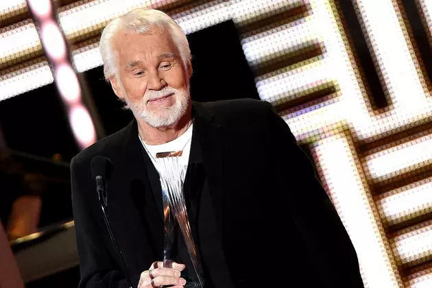 Kenny Rogers Is Retiring to Focus on Family