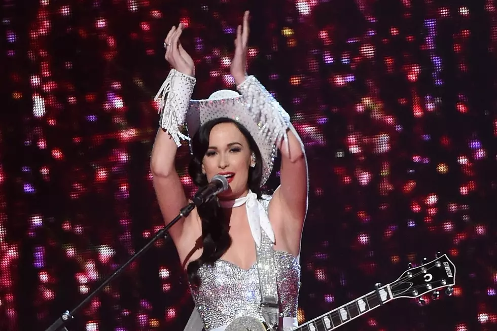 Kacey Musgraves Teases Unreleased Song, &#8216;Five Finger Discount&#8217;, in Concert [WATCH]