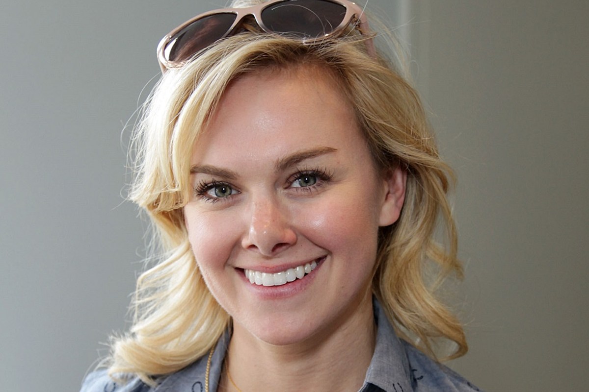 Laura Bell Bundy Gets Engaged.