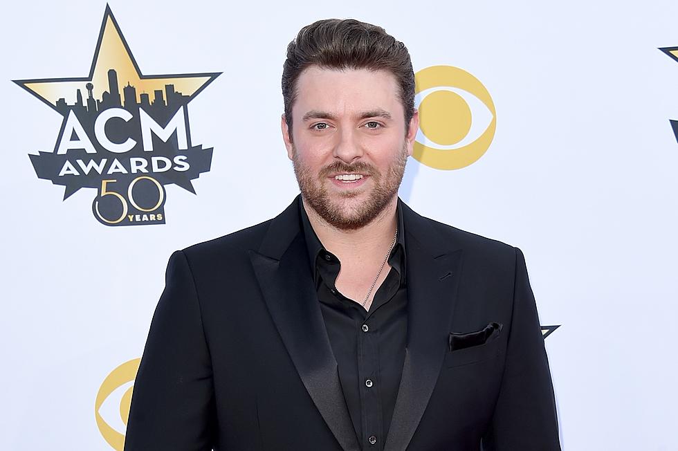 Chris Young Leaves A $200 Tip On A $77 Bill