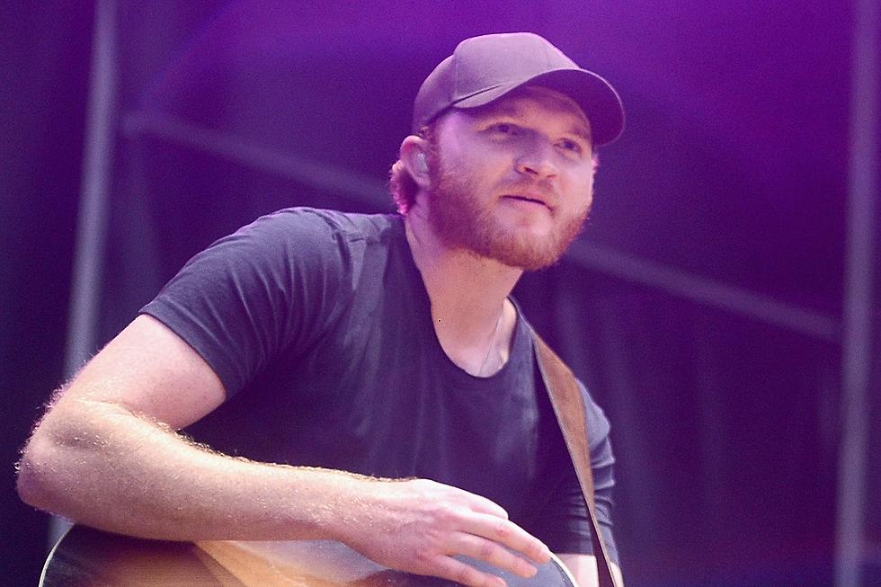 Eric Paslay Shows Off Killer Dance Moves During ‘High Class’ at CRS 2016 [WATCH]