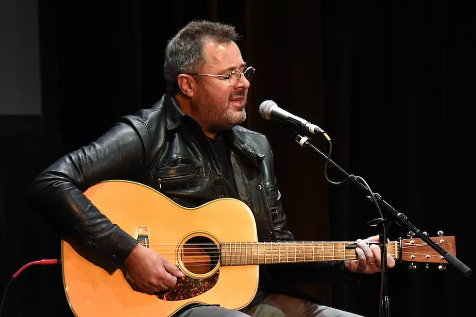 Vince Gill Celebrating Grand Ole Opry Anniversary With Two Summer Shows