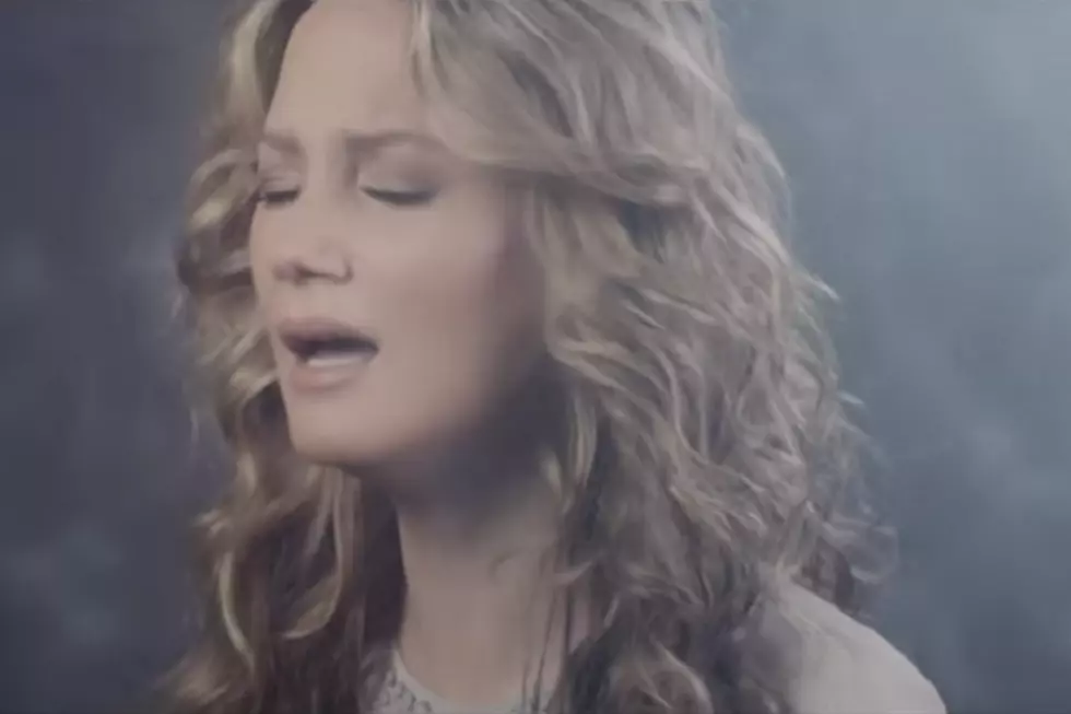 Jennifer Nettles Shares ‘Unlove You’ Music Video