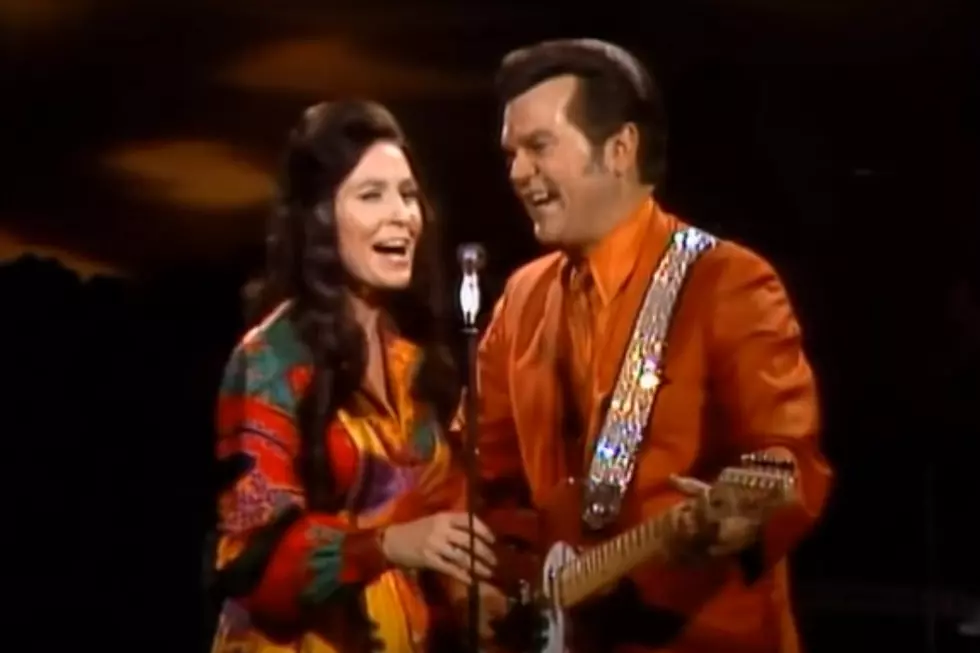 53 Years Ago: Loretta Lynn and Conway Twitty&#8217;s &#8216;After the Fire Is Gone&#8217; Hits No. 1