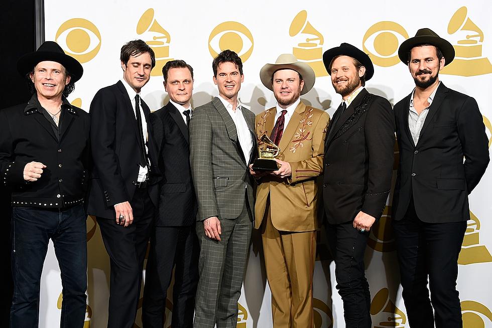 Old Crow Medicine Show Celebrate Signing to Columbia Nashville With Surprise Set, New Album and Tour [WATCH]