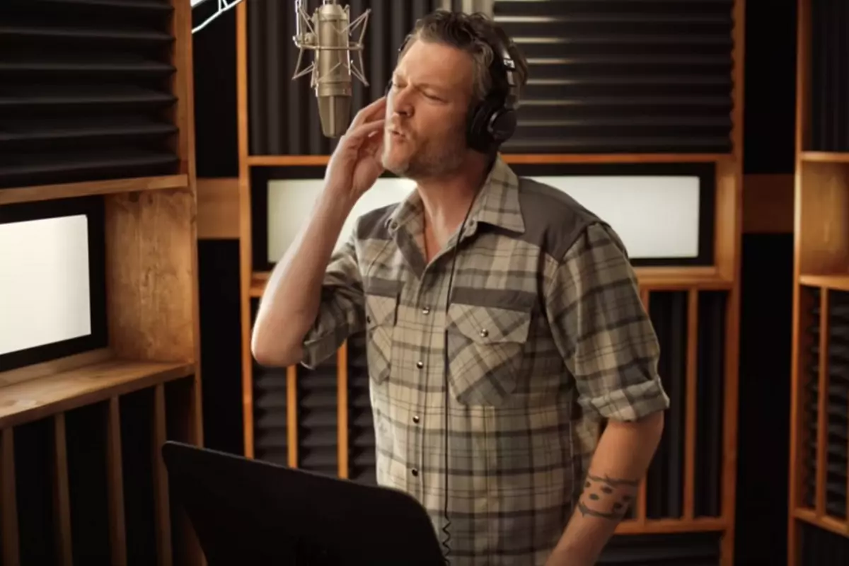 See the Music Video for Blake Shelton's Song 'Friends'