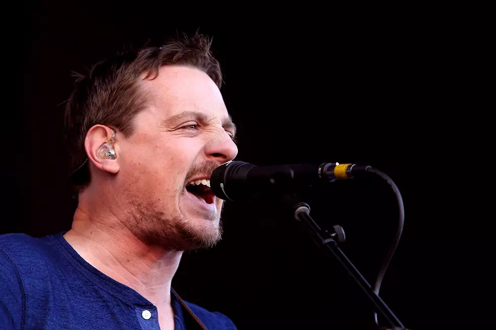 Sturgill Simpson’s New Album Debuts Atop Billboard Country Chart