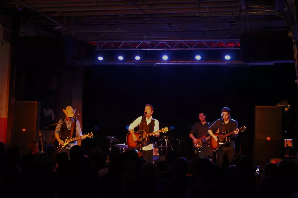Kiefer Sutherland Hits the Road in Support of Country Project [PICTURES]