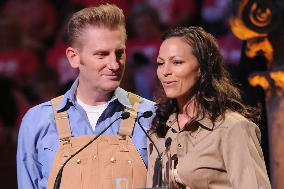 Rory Feek Opens Up About Joey Feek’s Death: ‘I Keep Her as Close to Me as Possible’