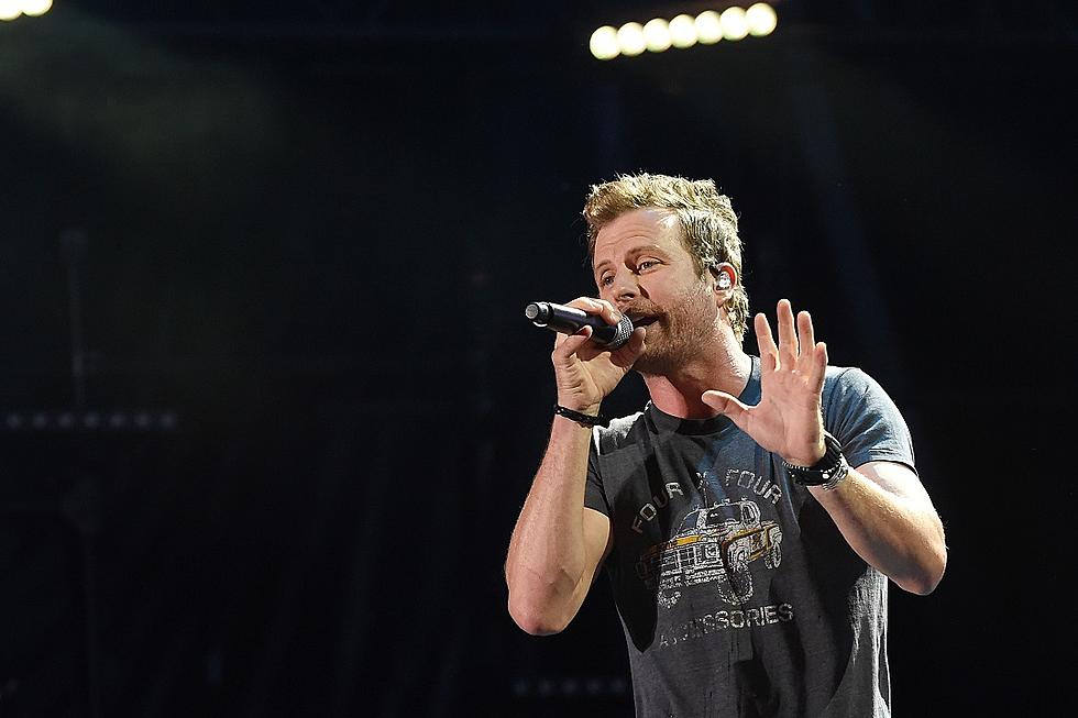 High-Energy Performances, Surprise Guests Highlight Day 1 of 2016 CMA Music Festival [PICTURES]