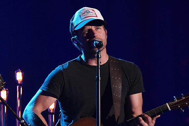 ﻿﻿Dierks Bentley Has Best Sales Week of His Career With &#8216;Black&#8217;