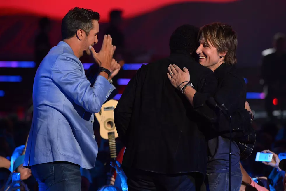 Luke Bryan, Keith Urban Share the Stage at 2016 CMA Music Festival [WATCH]