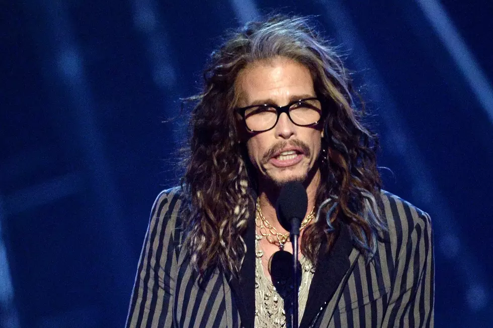 Watch Steven Tyler and Martina McBride Sing ‘Cryin” at 2016 CMA Music Festival