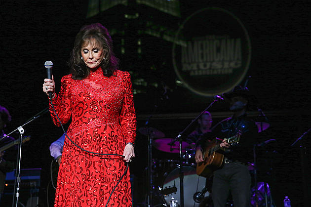 Loretta Lynn&#8217;s Brother Says She&#8217;s Talking, Walking By Herself Following Stroke