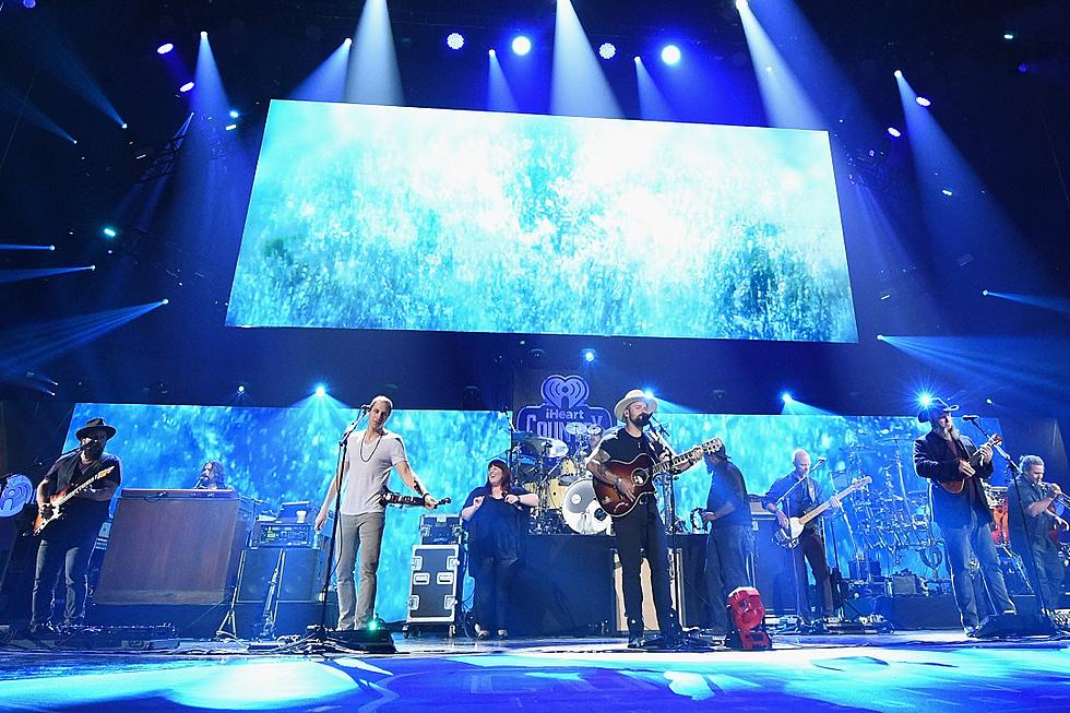 Review: Zac Brown Band Offer Spot-on Harmonies, Eclectic Covers on Black Out the Sun Tour
