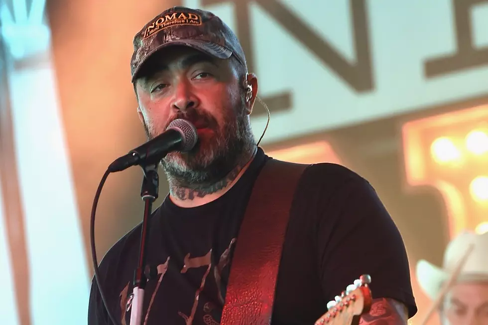 Hear Aaron Lewis’ New Single, ‘That Ain’t Country’