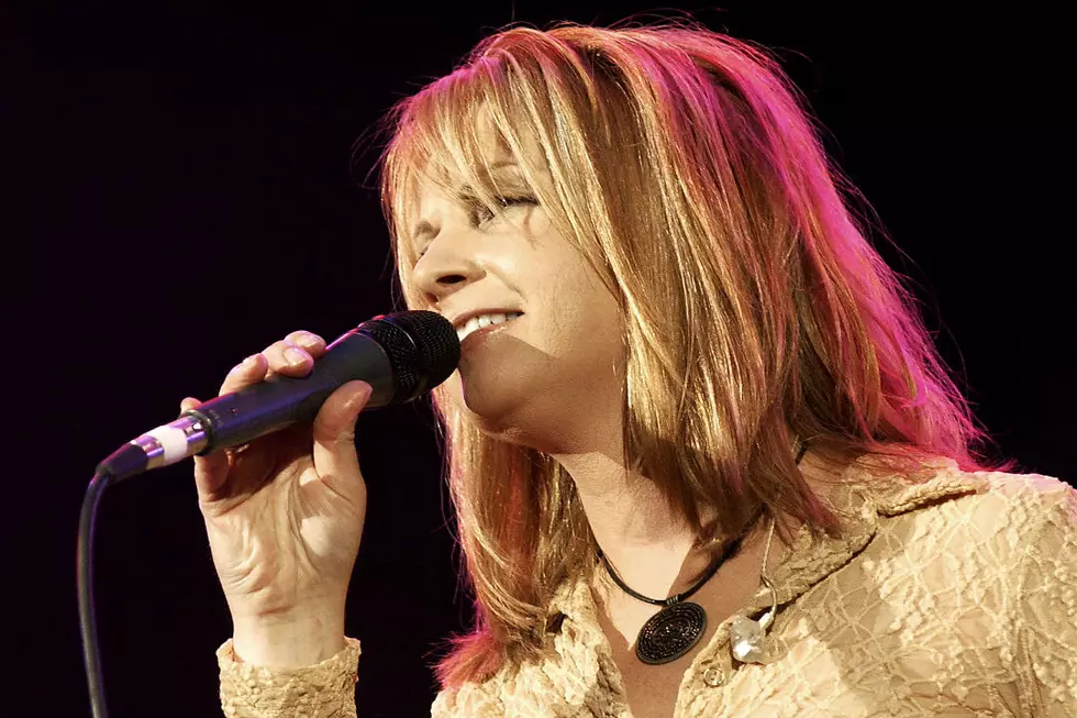 Country Music Memories: Patty Loveless Releases Her Debut Album