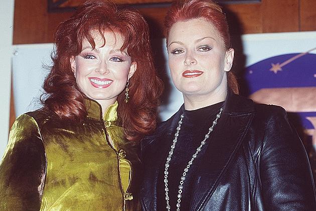 36 Years Ago: The Judds&#8217; &#8216;Rockin&#8217; With the Rhythm&#8217; Is Released