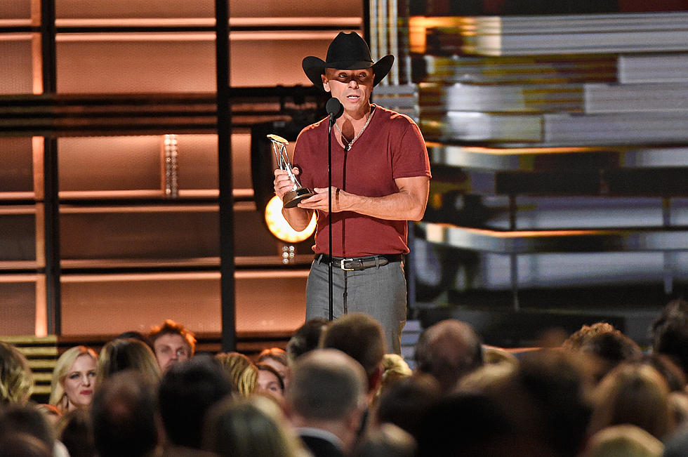 Kenny Chesney Missing 2018 CMA Awards Due to ‘Death in the Family’