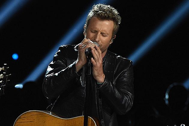 For Dierks Bentley, Everyone on the Road Is Family