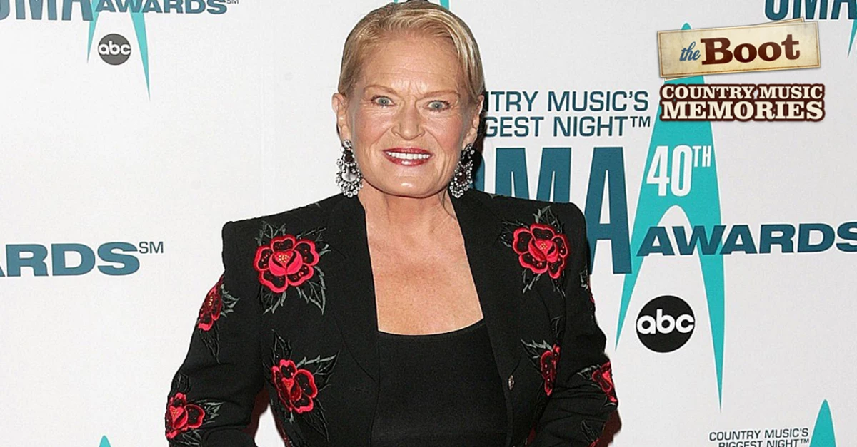 Country Music Memories Lynn Anderson S Rose Garden Hits No 1