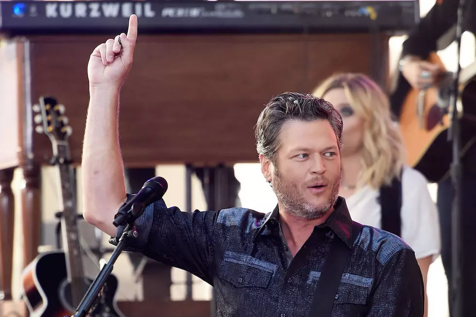 Blake Shelton to Ring in 2017 With Carson Daly