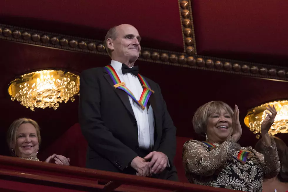 Garth Brooks, Darius Rucker, Sheryl Crow Tribute James Taylor at Kennedy Center Honors [WATCH]