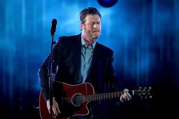 Blake Shelton&#8217;s Famous Friends Sound Off About His &#8216;Sexiest Man Alive&#8217; Title