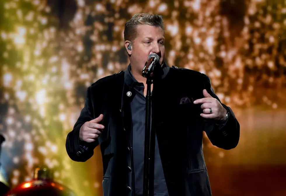 Rascal Flatts Gary LeVox's Tour Bus Caught Fire