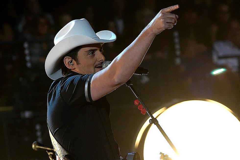 13 Years Ago: Brad Paisley&#8217;s &#8216;Online&#8217; Goes Gold