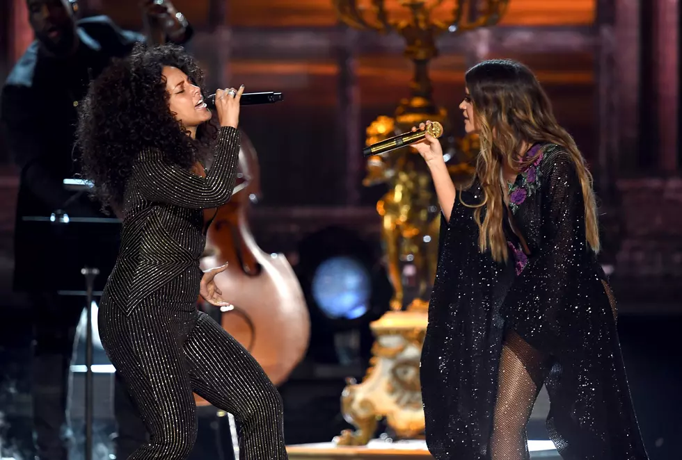 Maren Morris and Alicia Keys Perform &#8216;Once&#8217; at the 2017 Grammy Awards