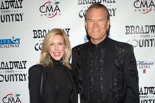 Glen Campbell&#8217;s Wife Says He Took Pride in His Final Song, Farewell Tour