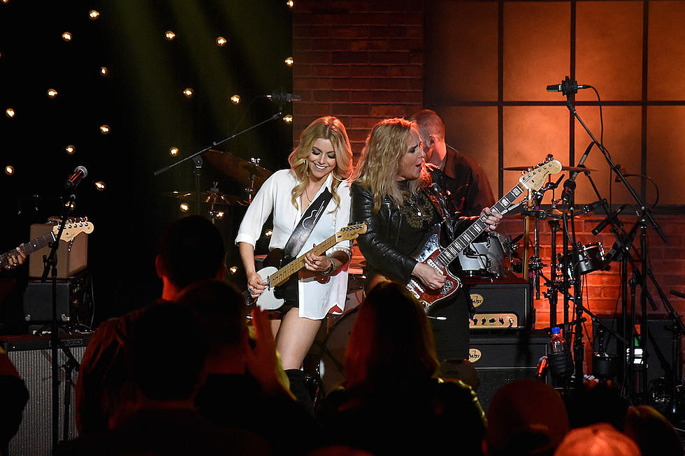 Melissa Etheridge, Lindsay Ell Team Up for &#8216;I&#8217;m the Only One&#8217; [WATCH]