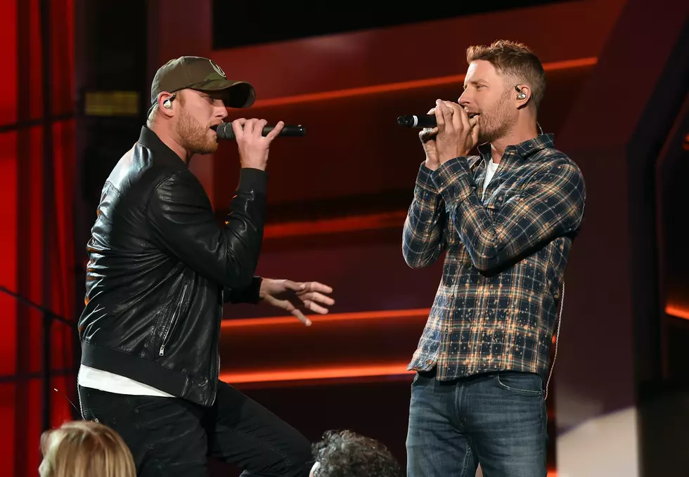 Watch Dierks Bentley, Cole Swindell Team Up at CMA Fest 2017 in 360-Degree View