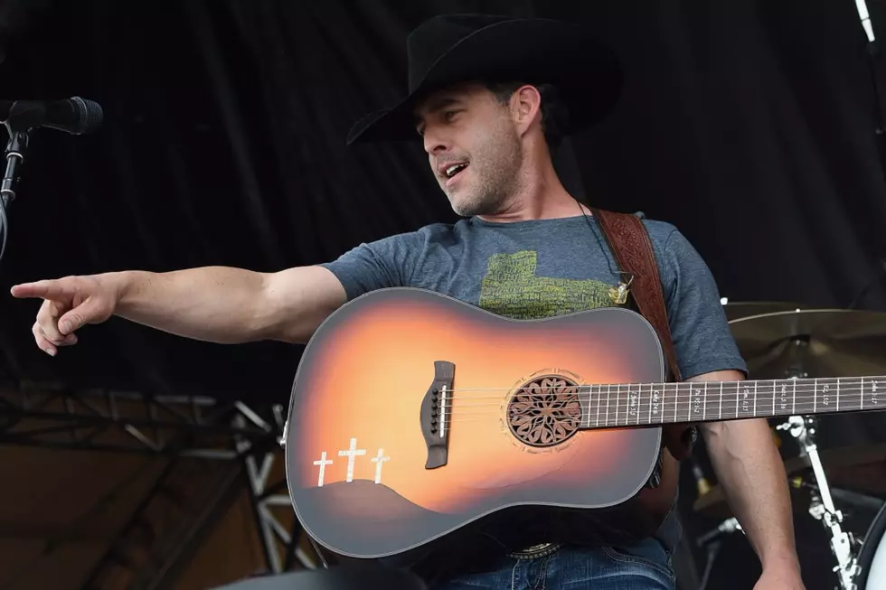 Aaron Watson Asking for Fans’ Help to Find Stolen Guitar