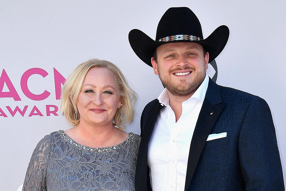 Josh Abbott Brings His Mom to the 2017 ACM Awards [PICTURES]