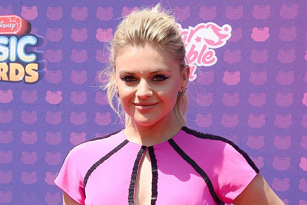 Kelsea Ballerini Challenges Fans to ‘Make the World a Little Happier’ After Route 91 Harvest Festival Shooting