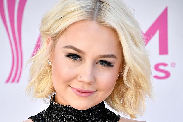 RaeLynn Lands at the Top of the Country Albums Chart With &#8216;WildHorse&#8217;