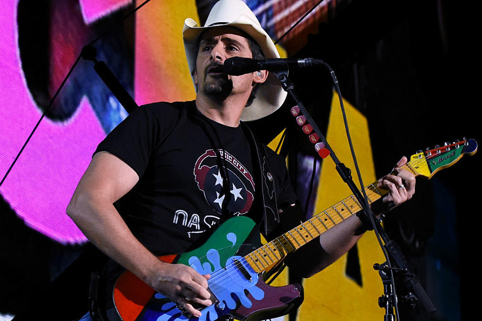 Brad Paisley Goes (Cat)Fishin’ at Stanley Cup Final Game 6