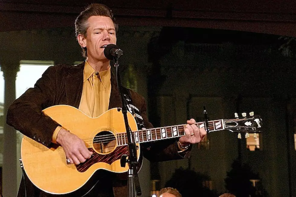 36 Years Ago: Randy Travis Hits No. 1 With &#8216;Forever and Ever, Amen&#8217;