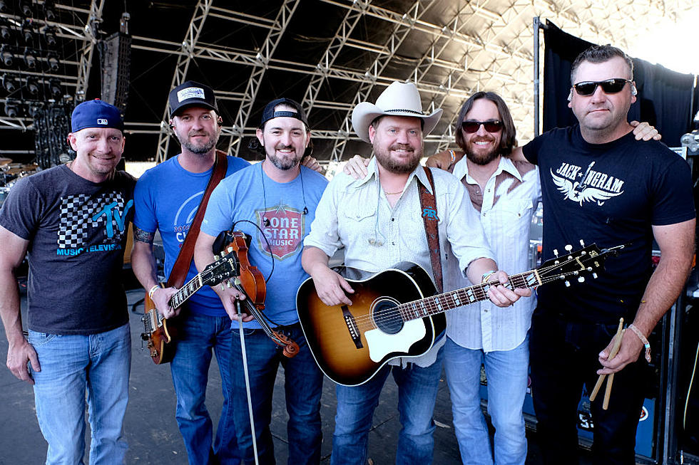 Randy Rogers Band Release New Single, 'Meet Me Tonight'