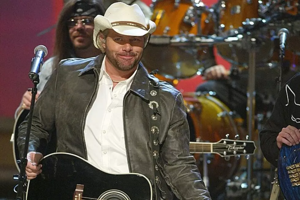 19 Years Ago: Toby Keith Hits No. 1 With &#8216;Courtesy of the Red, White and Blue&#8217;