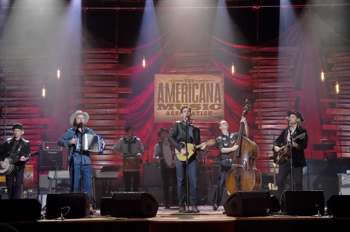 Prine, Shires and More Win at 2017 Americana Music Awards [PICTURES]