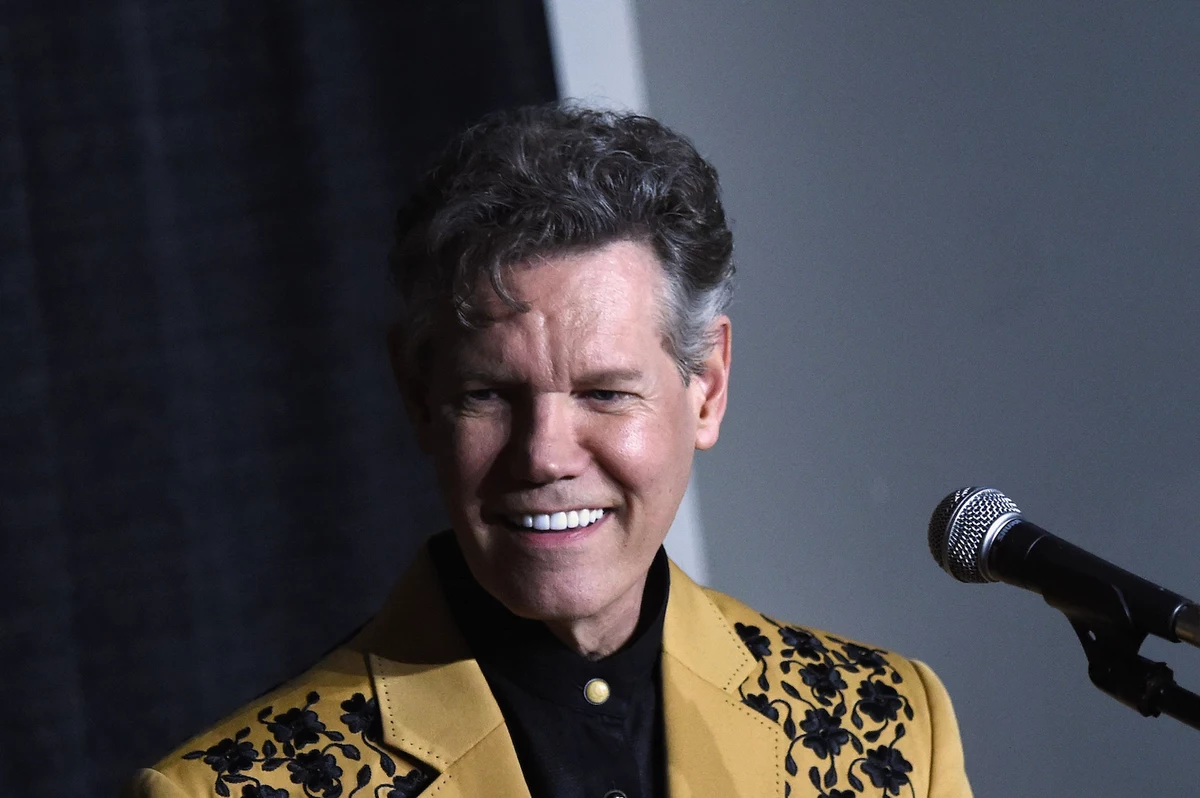 News Roundup: Randy Travis Signs on for Tribute Show + More1200 x 798
